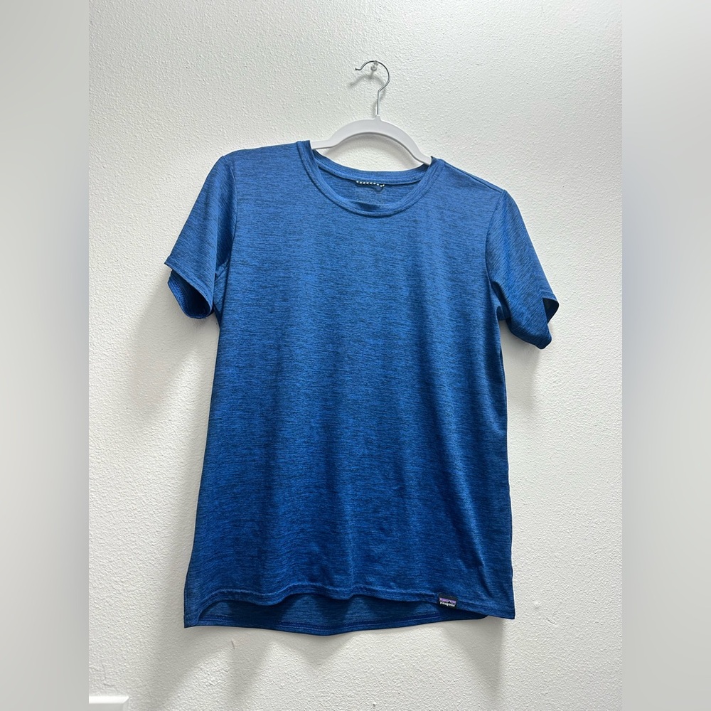 Men’s Patagonia shirt